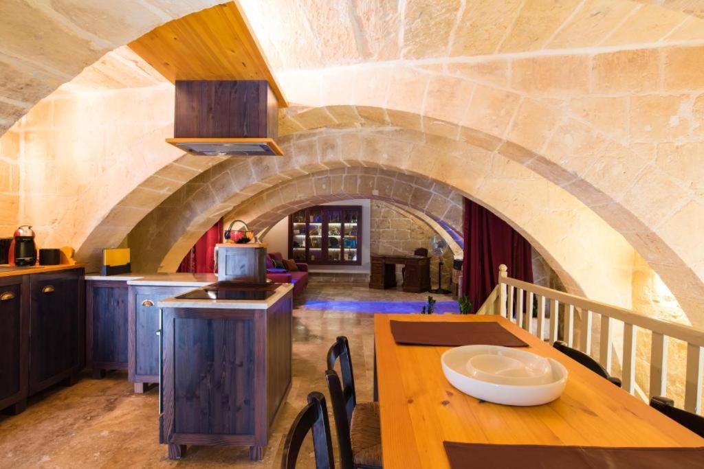 Heritage Apartment Valletta Bagian luar foto